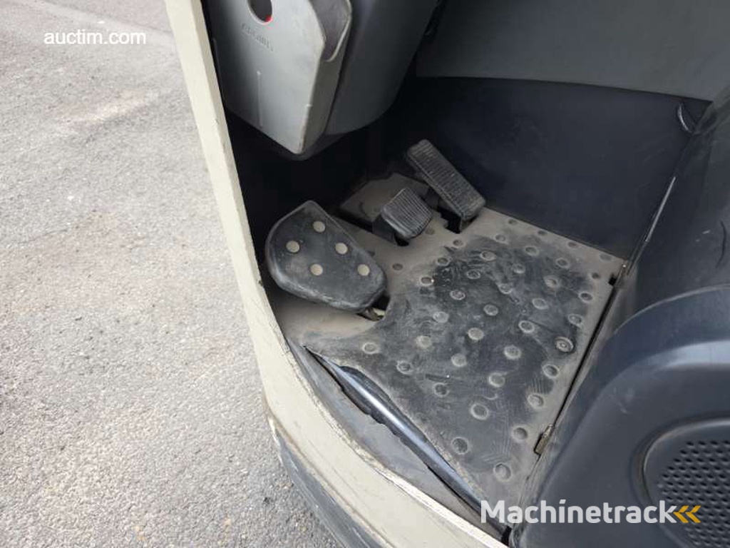 Crown ESR 4500Series Elektrische reachtruck Niet..