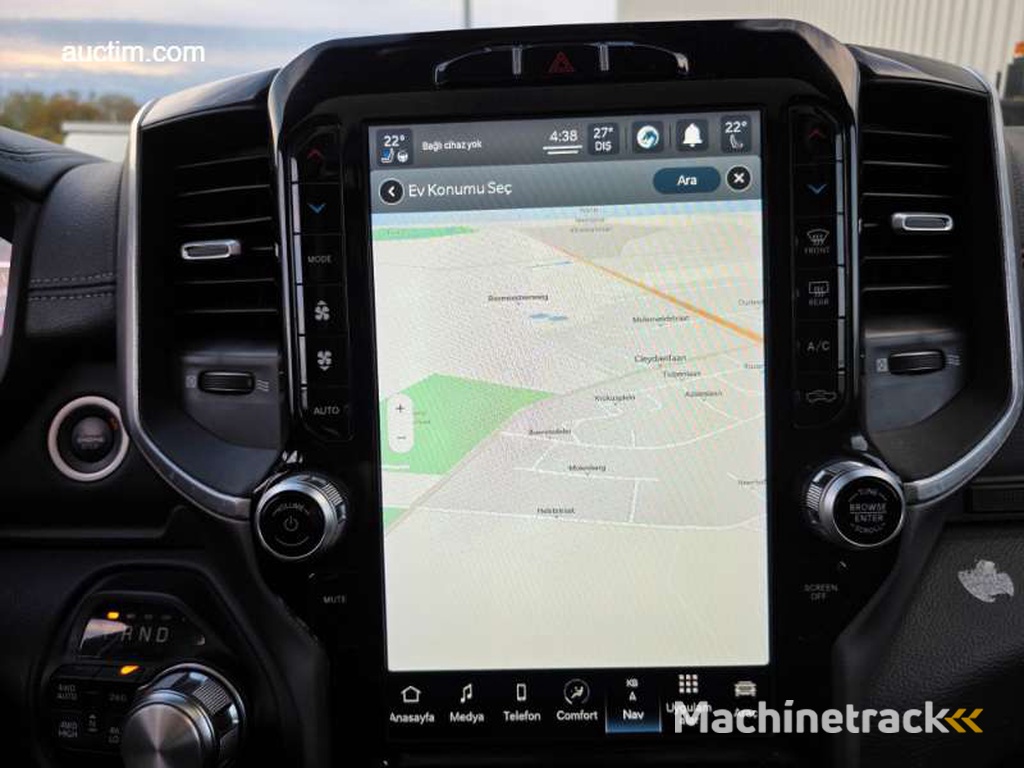 Dodge  RAM 1500 Laramie Crew Cab Night Edition...