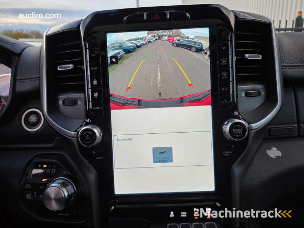 Dodge  RAM 1500 Laramie Crew Cab Night Edition...