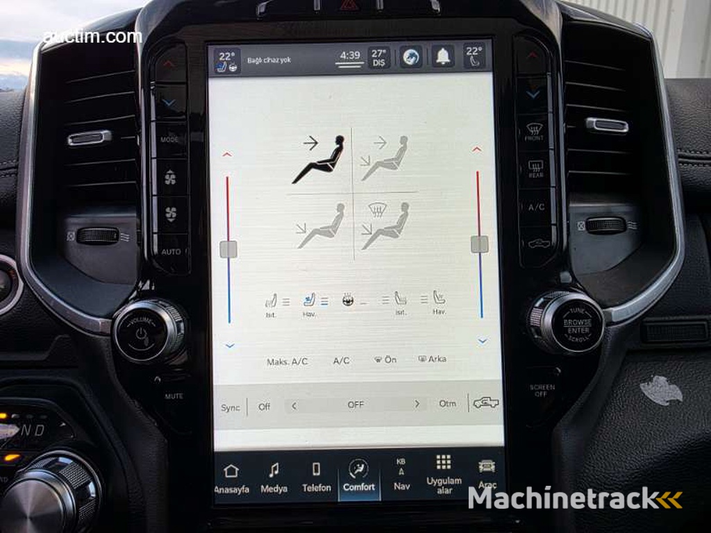 Dodge  RAM 1500 Laramie Crew Cab Night Edition...