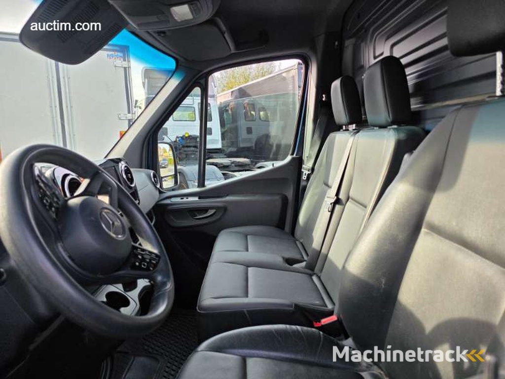 Mercedes-Benz Sprinter 319 CDI GB L2  2023...