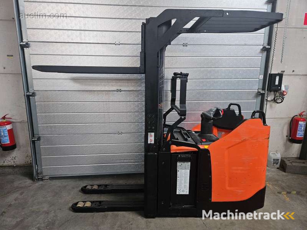 Toyota SPE140L elektrische stapelaar