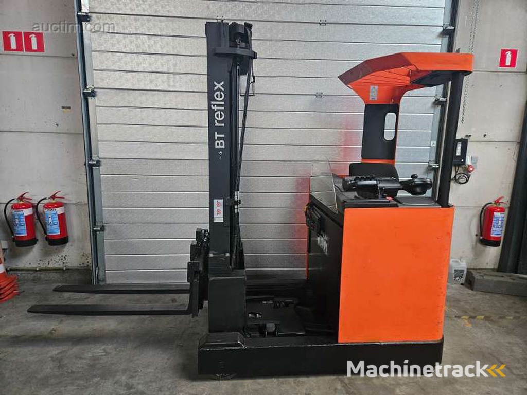 Toyota RRE140MC electric reach truck