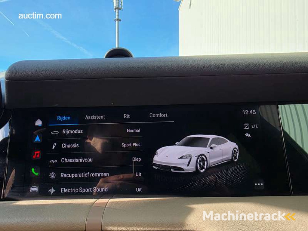 Porsche Taycan