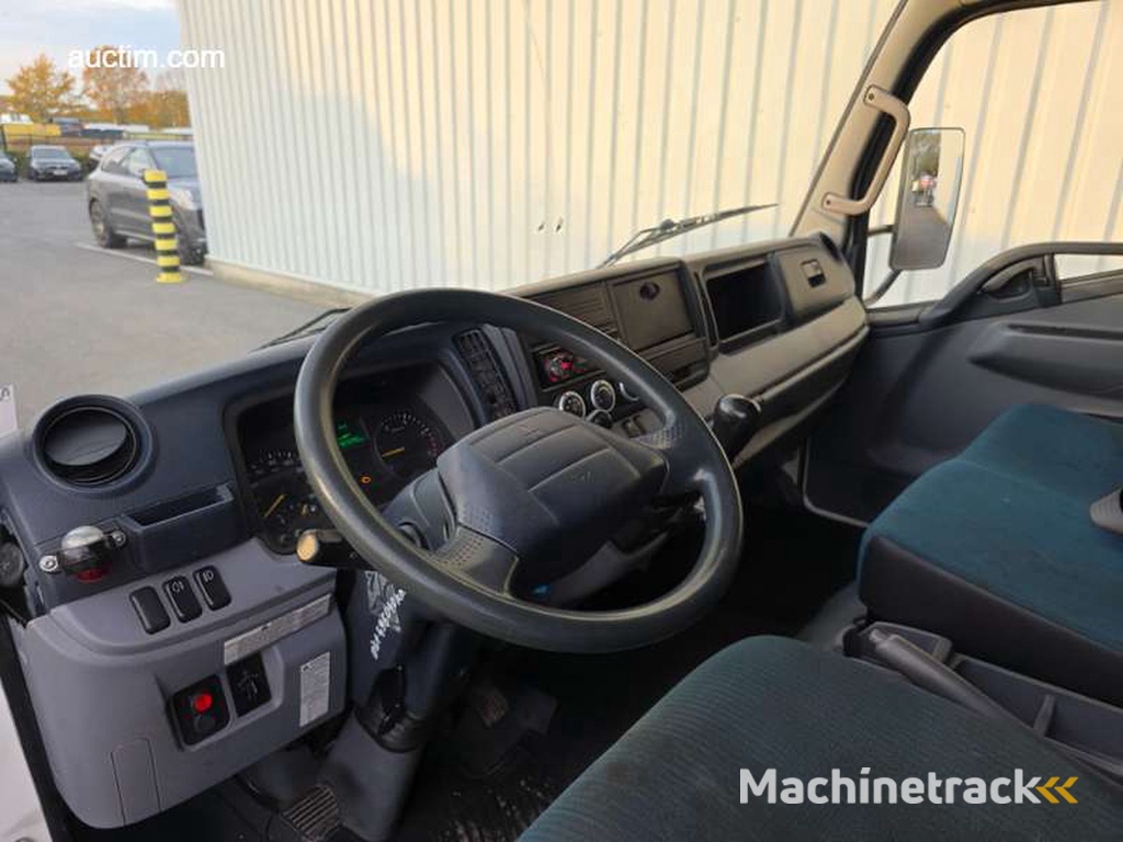 Fuso Canter 3C15 2016 Box Truck