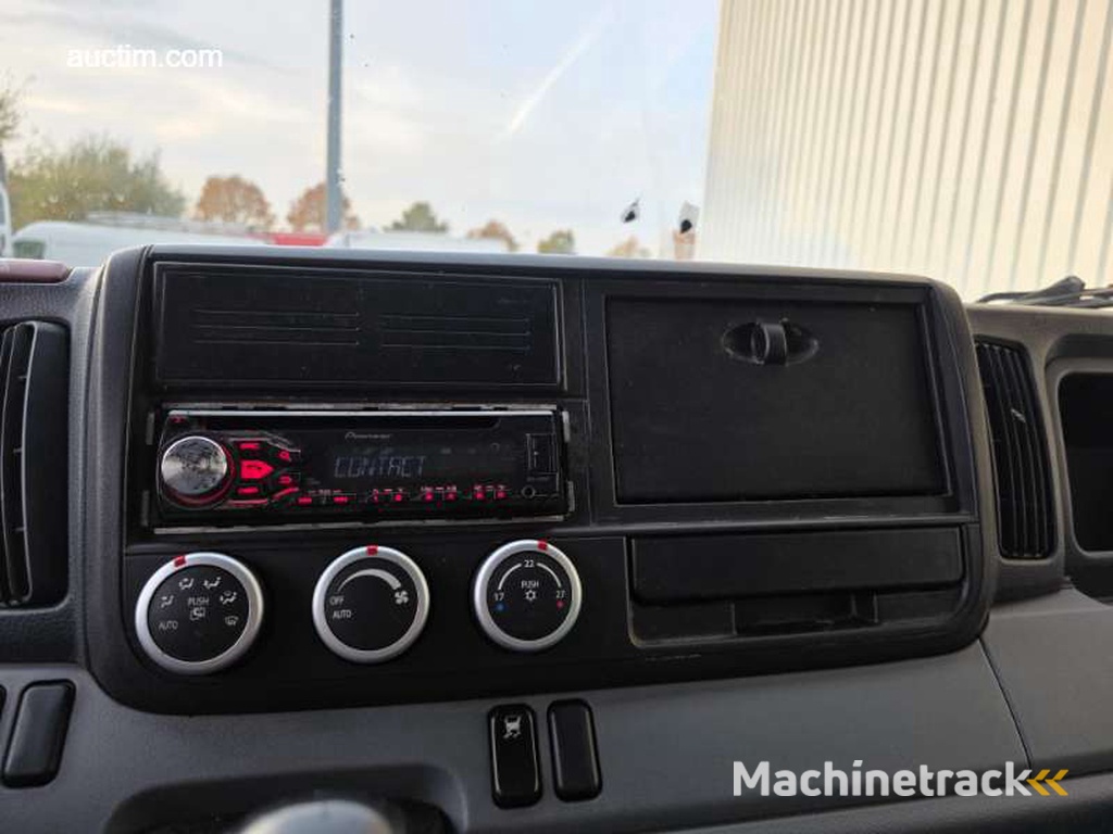 Fuso Canter 3C15 2016 Box Truck