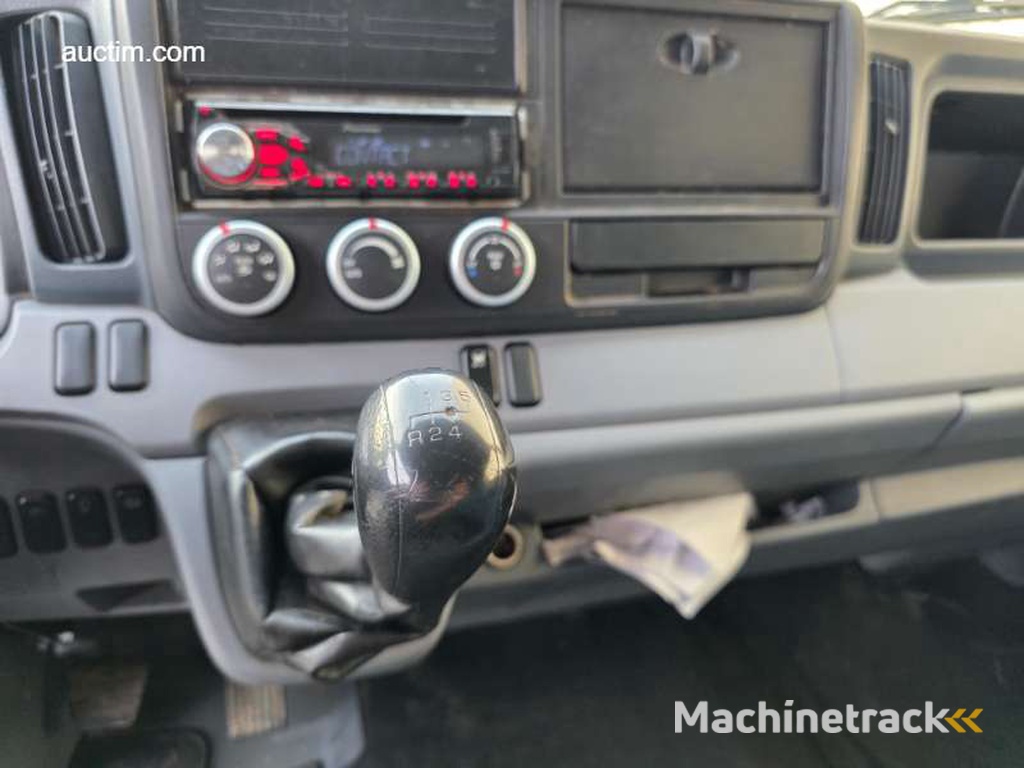 Fuso Canter 3C15 2016 Box Truck