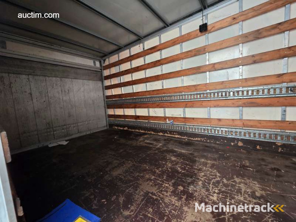 Fuso Canter 3C15 2016 Box Truck