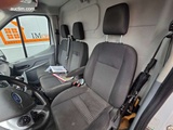 Minituur van Ford Transit 2016 Gesloten bestelwagen