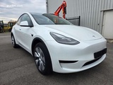 Minituur van Tesla Model Y 2024