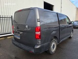 Minituur van Peugeot Expert 2019 bestelwagen met dubbele...