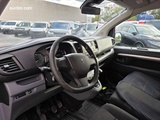 Minituur van Peugeot Expert 2019 bestelwagen met dubbele...