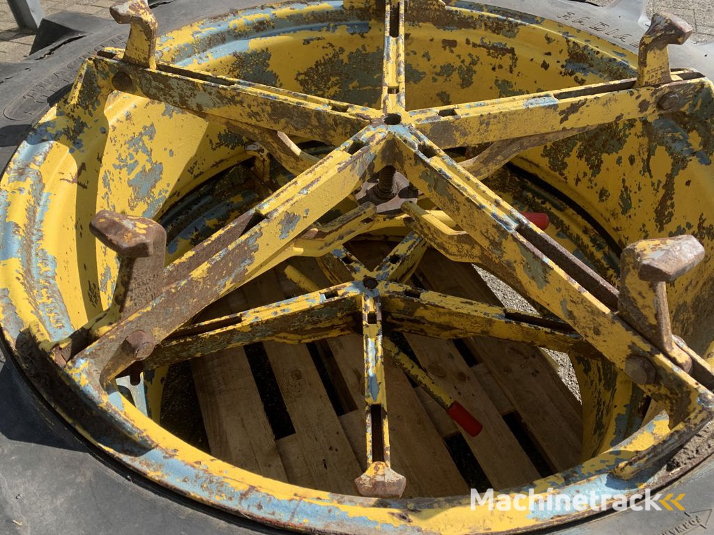 Vredestein 13.6R38 DUBBELLUCHT