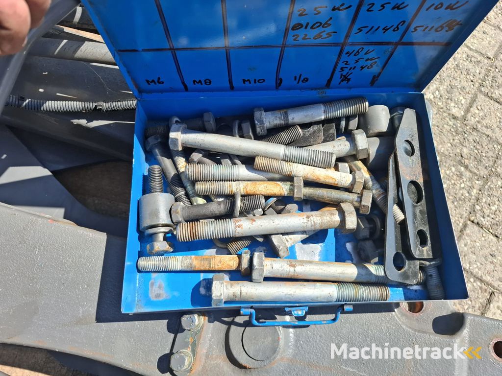 Massey Ferguson AANBOUWDELEN 5600-5700 SERIE