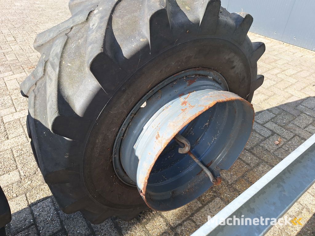 Dunlop 400/70-20 T37