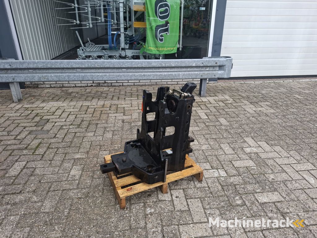 Massey Ferguson 5400-SERIE TREKHAAKFRAME