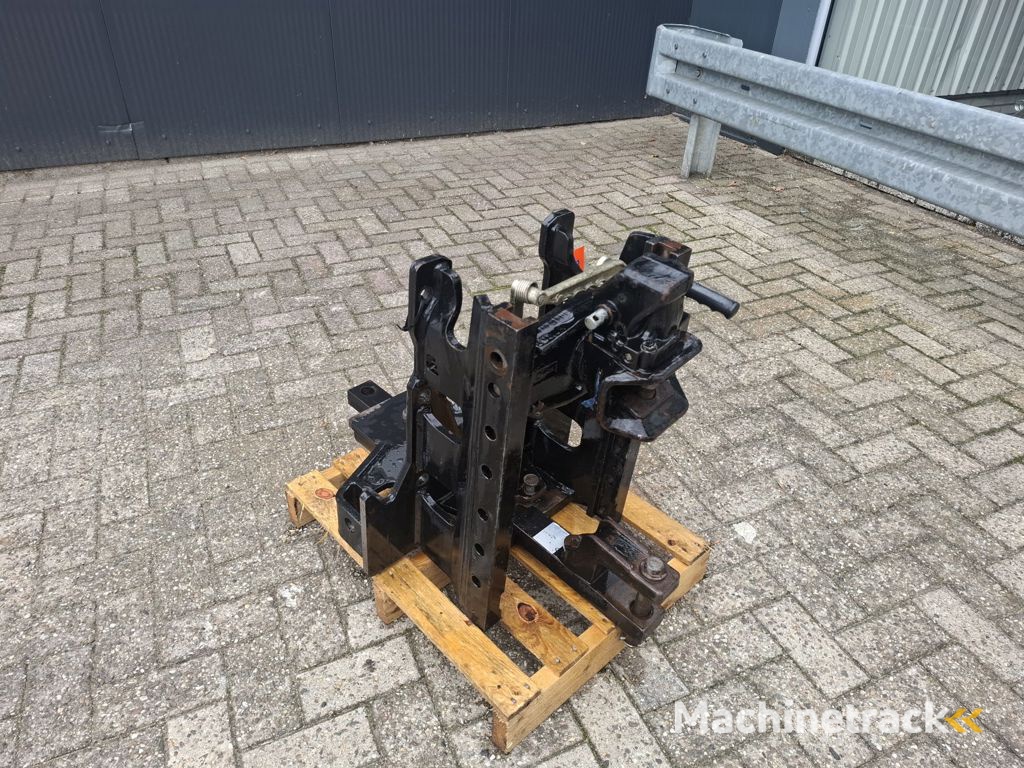 Massey Ferguson 5400-SERIE TREKHAAKFRAME