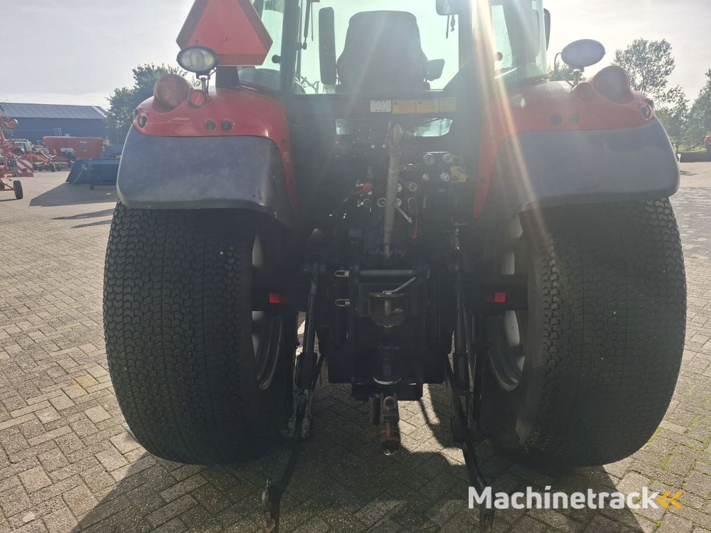 Massey Ferguson 5445 DYNA-4