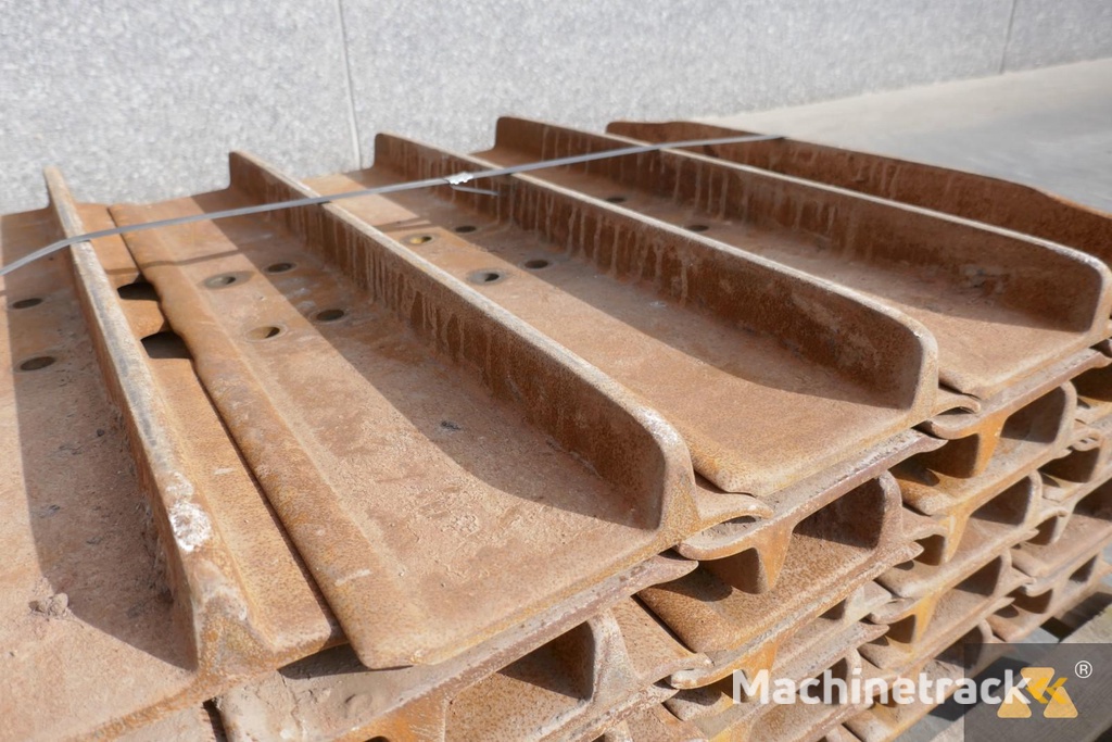 Caterpillar D6T LGP Trackshoes