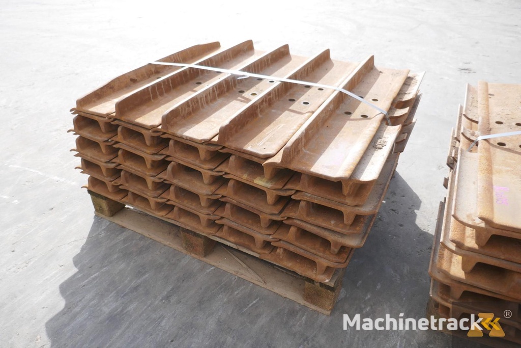 Caterpillar D6T LGP Trackshoes