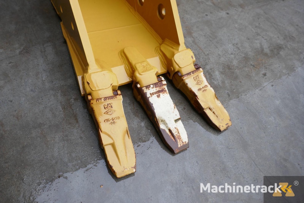 Caterpillar 320 Bucket