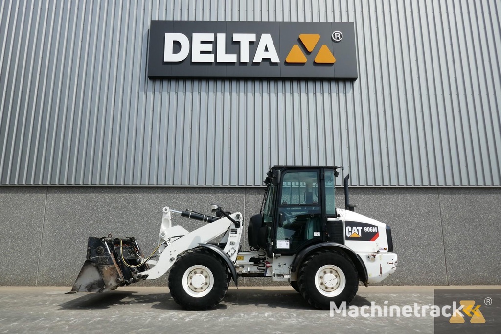 Caterpillar 906M