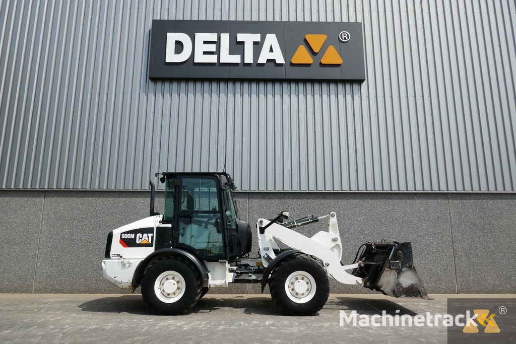 Caterpillar 906M