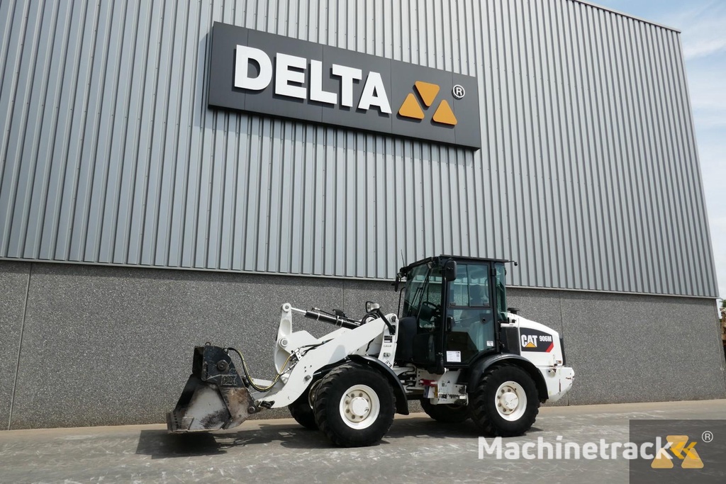 Caterpillar 906M