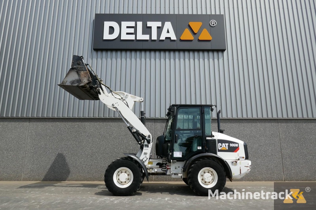 Caterpillar 906M