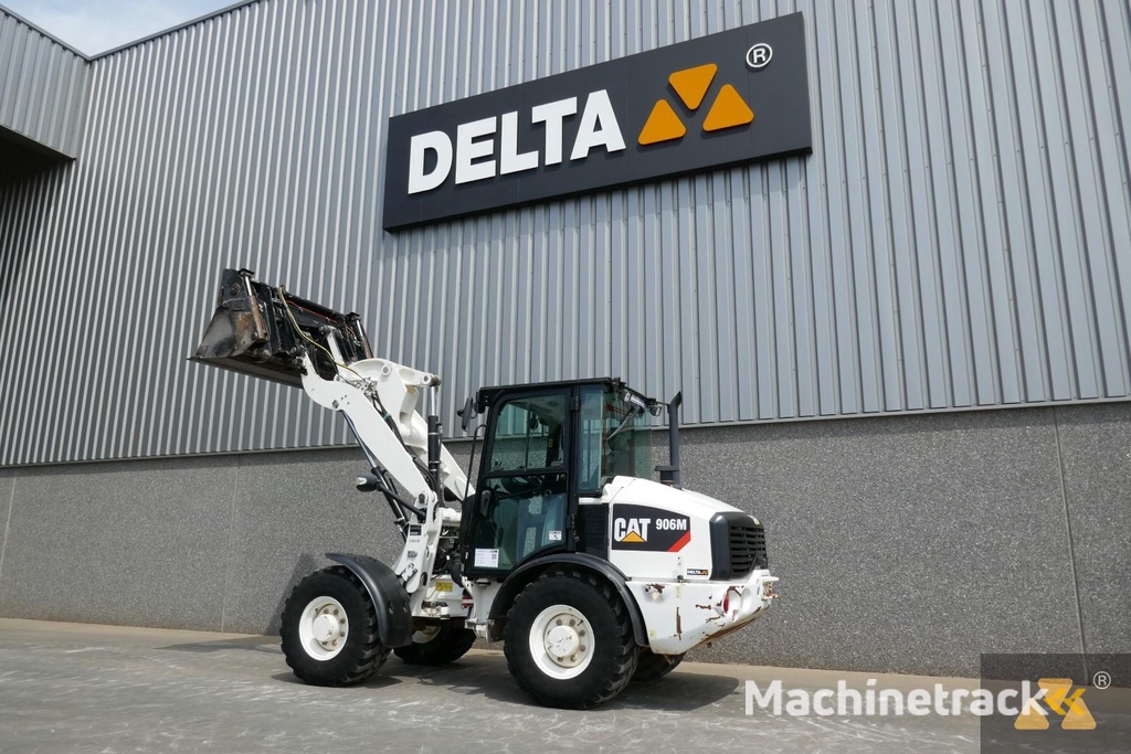 Caterpillar 906M