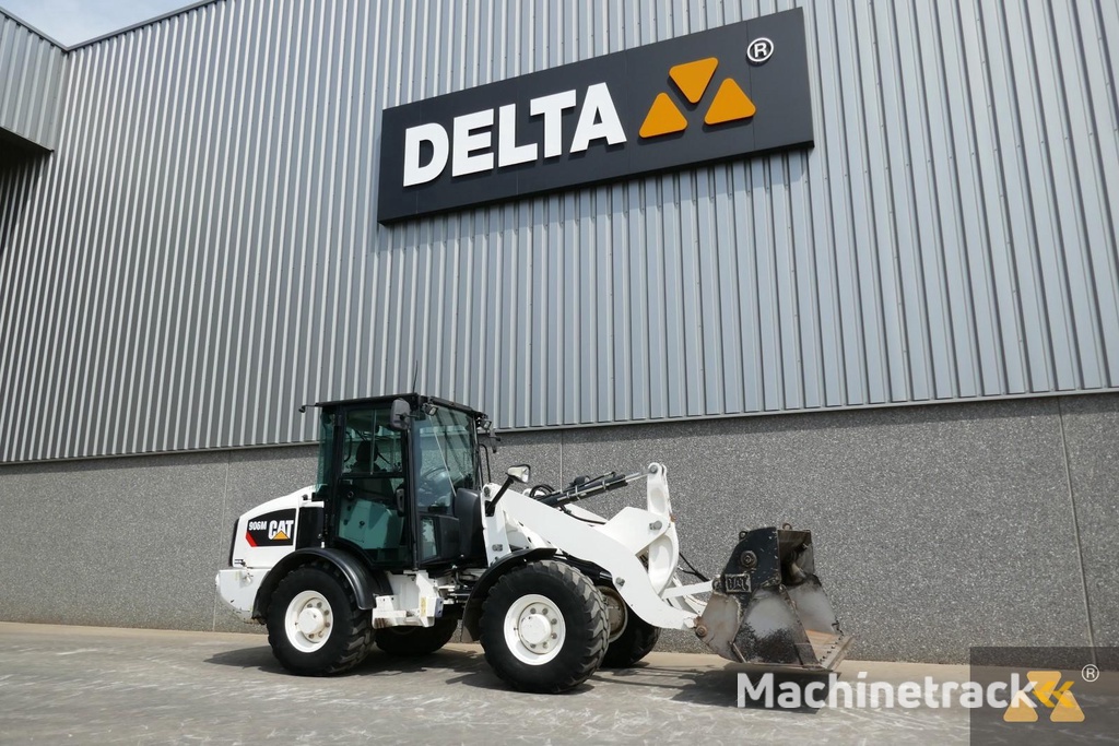 Caterpillar 906M