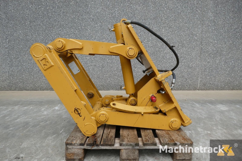 Caterpillar 140M Front lift