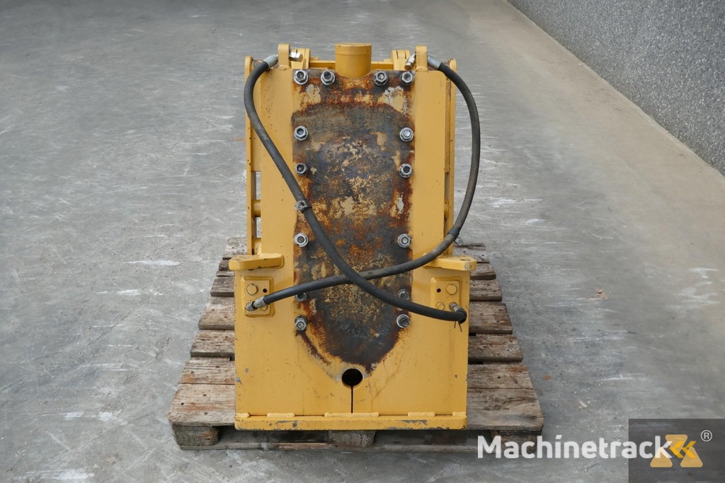 Caterpillar 140M Front lift