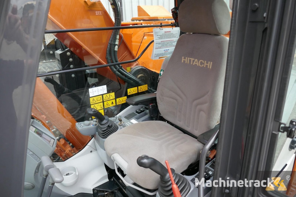 Hitachi ZX225USLC-6