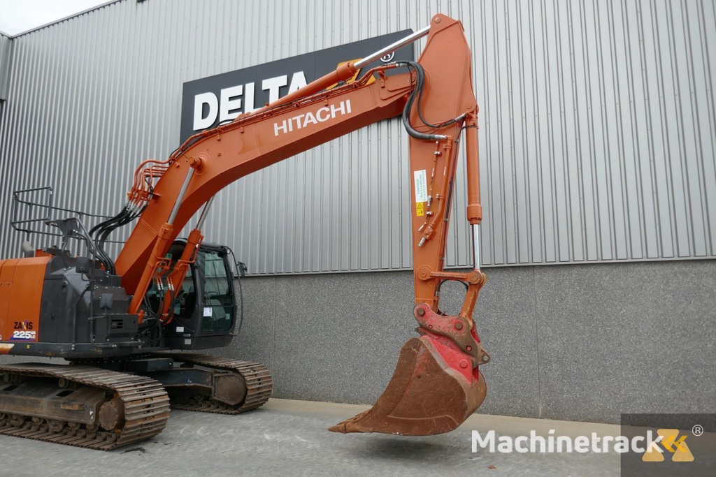 Hitachi ZX225USLC-6