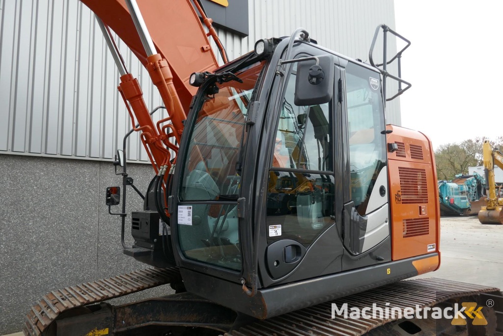 Hitachi ZX225USLC-6
