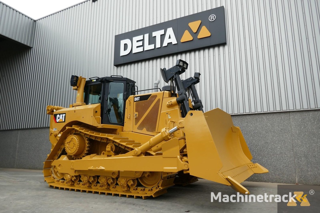 Caterpillar D8T
