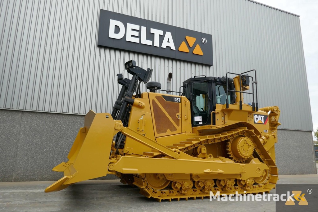 Caterpillar D8T