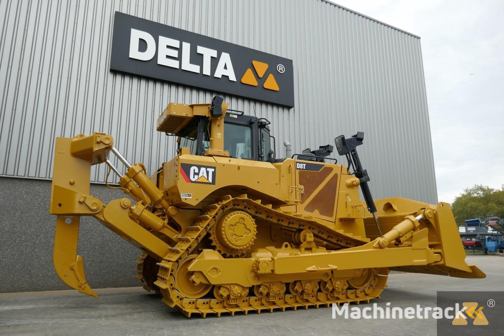 Caterpillar D8T