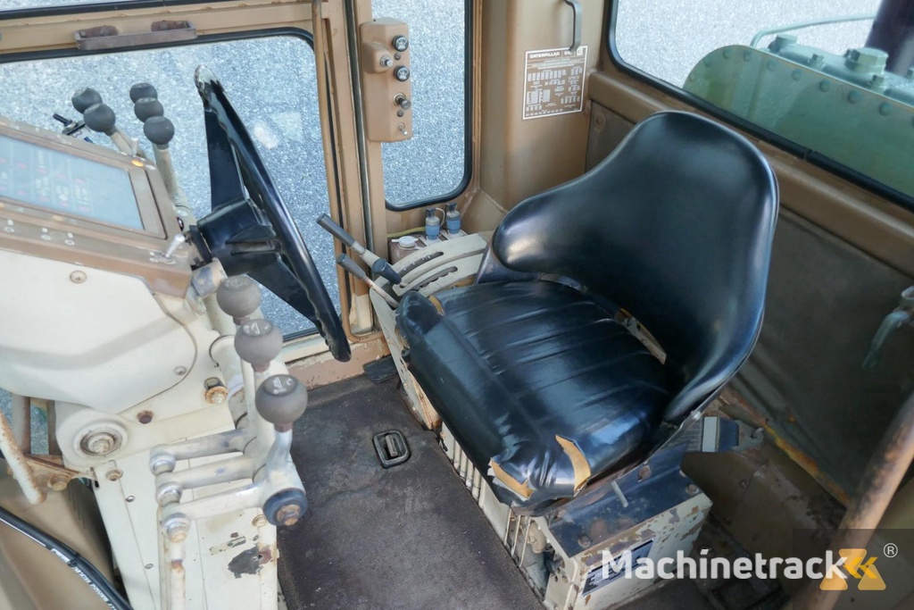 Caterpillar 130G Ex-army