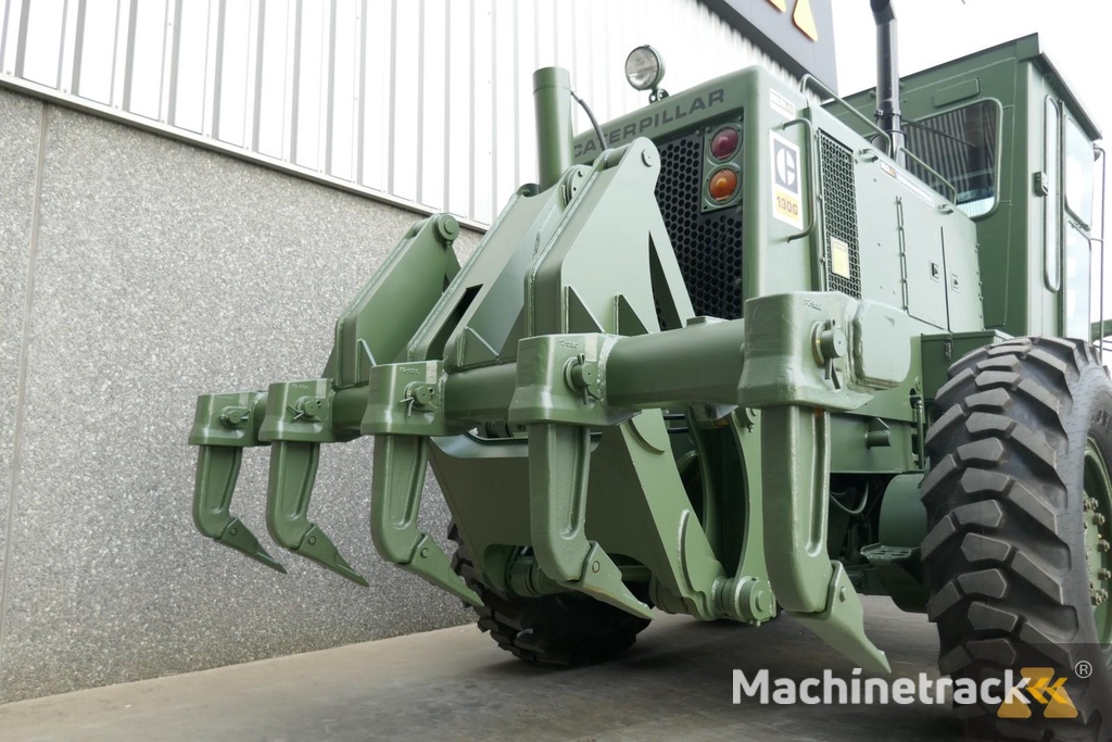 Caterpillar 130G Ex-army