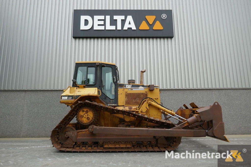 Caterpillar D6M LGP