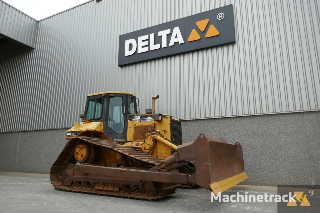 Caterpillar D6M LGP