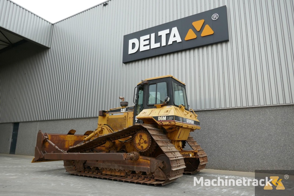 Caterpillar D6M LGP