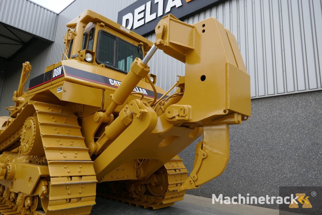 Caterpillar D8N