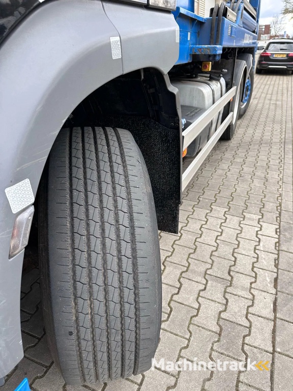 DAF CF 440 RECENT MOTOR VERVANGEN / BANDEN 90% / HYVA LIFT / STUUR EN LIFTAS