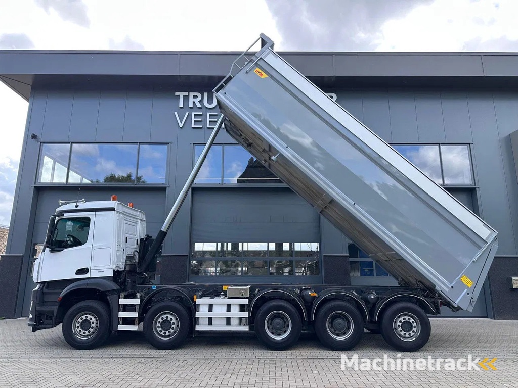 Mercedes-Benz Arocs Type motor 450 PK/ geïsoleerde Hyva kipper/ afdekkappen/ stuur/ liftas