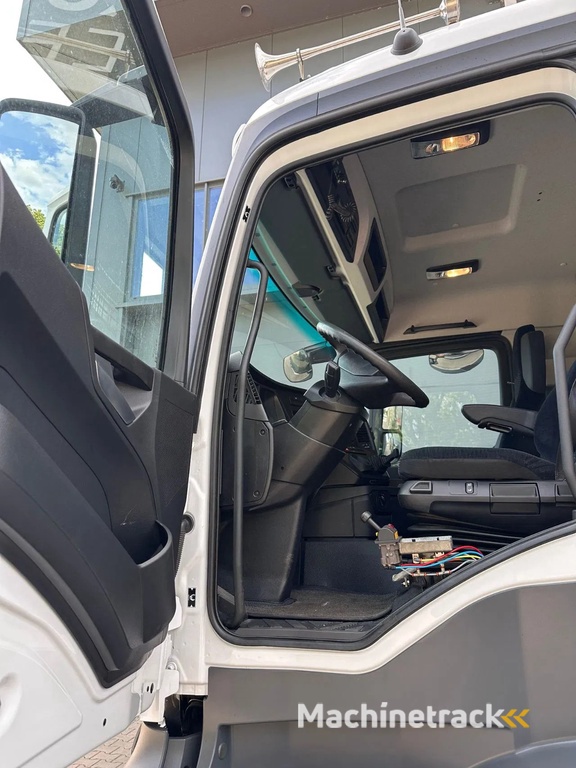 Mercedes-Benz Arocs Type motor 450 PK/ geïsoleerde Hyva kipper/ afdekkappen/ stuur/ liftas