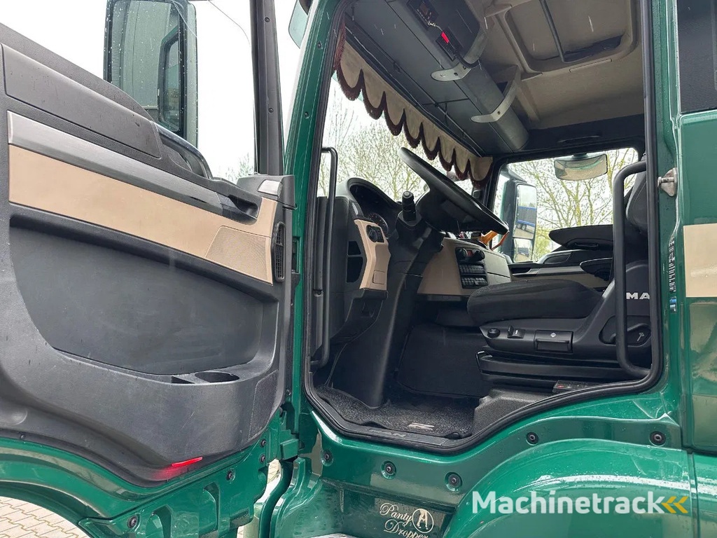 MAN TGS 28.460 / STUUR EN LIFTAS / 1E EIGENAAR / HYVA PORTAALARM-AFNETSYSTEEM