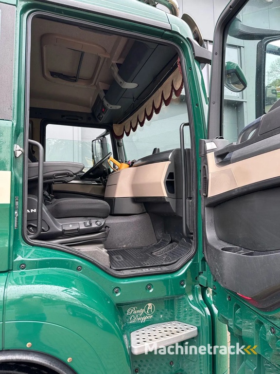 MAN TGS 28.460 / STUUR EN LIFTAS / 1E EIGENAAR / HYVA PORTAALARM-AFNETSYSTEEM